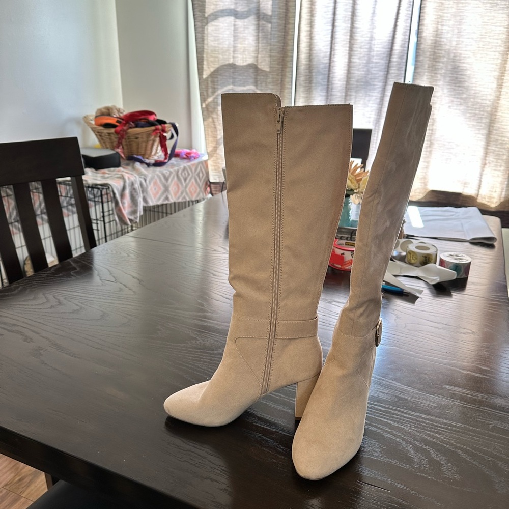 High Heel Suede Buckle Boots brand new size 6 in a half - Picture 9 of 11